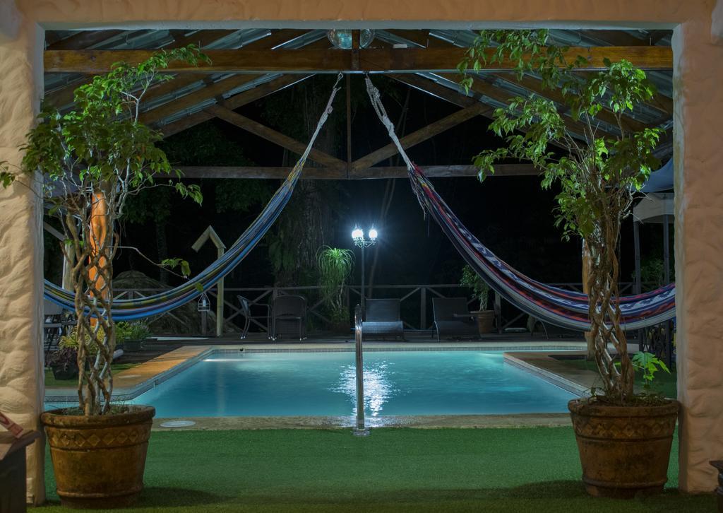 Hotel Bugabutik Puerto Viejo de Talamanca Dış mekan fotoğraf